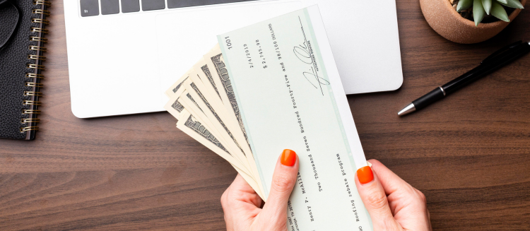 kuitansi vs invoice