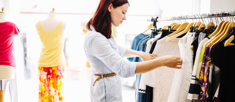 bedanya outlet dan butik